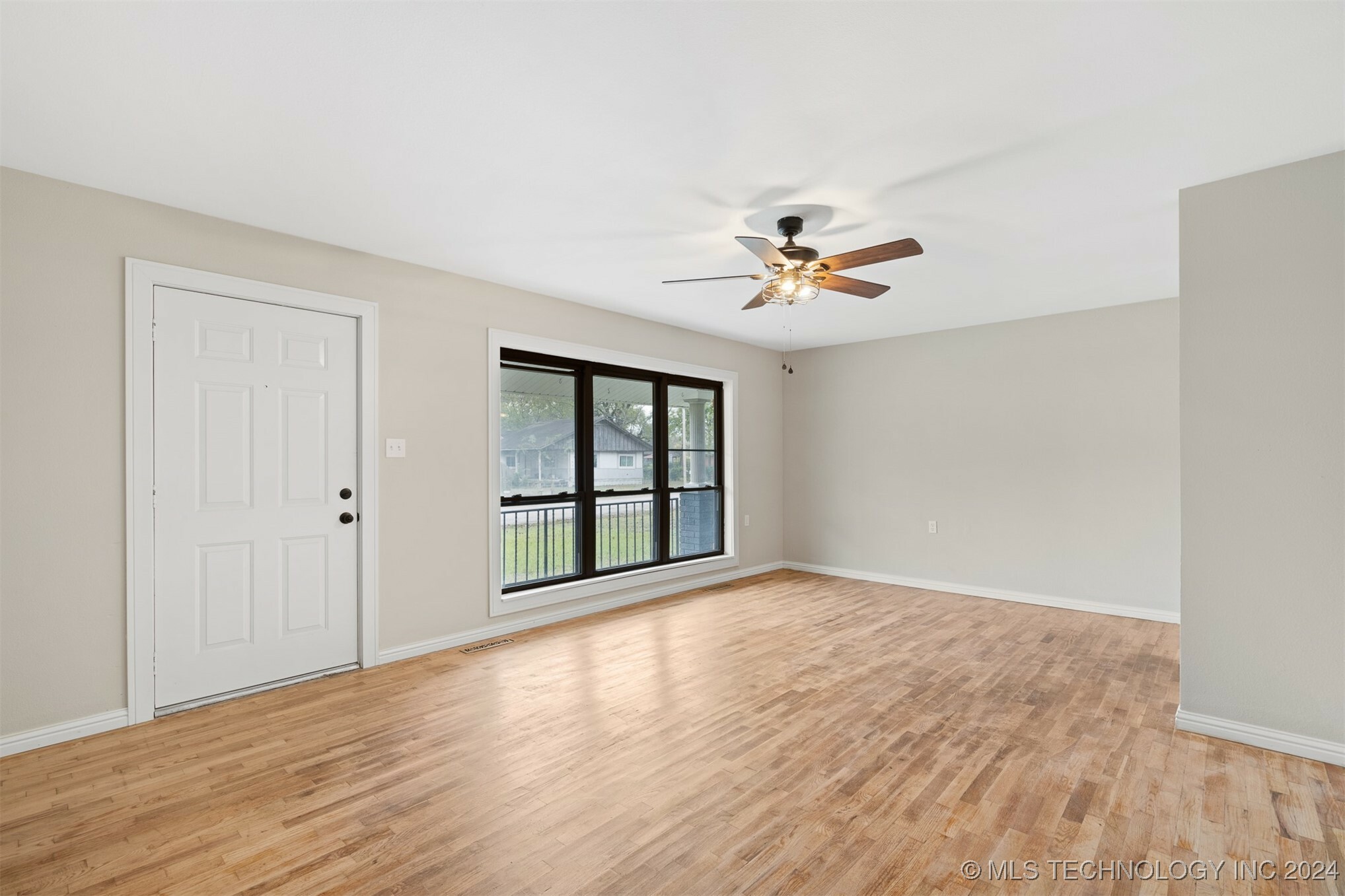 Property Photo:  401 S Cedar  OK 74955 