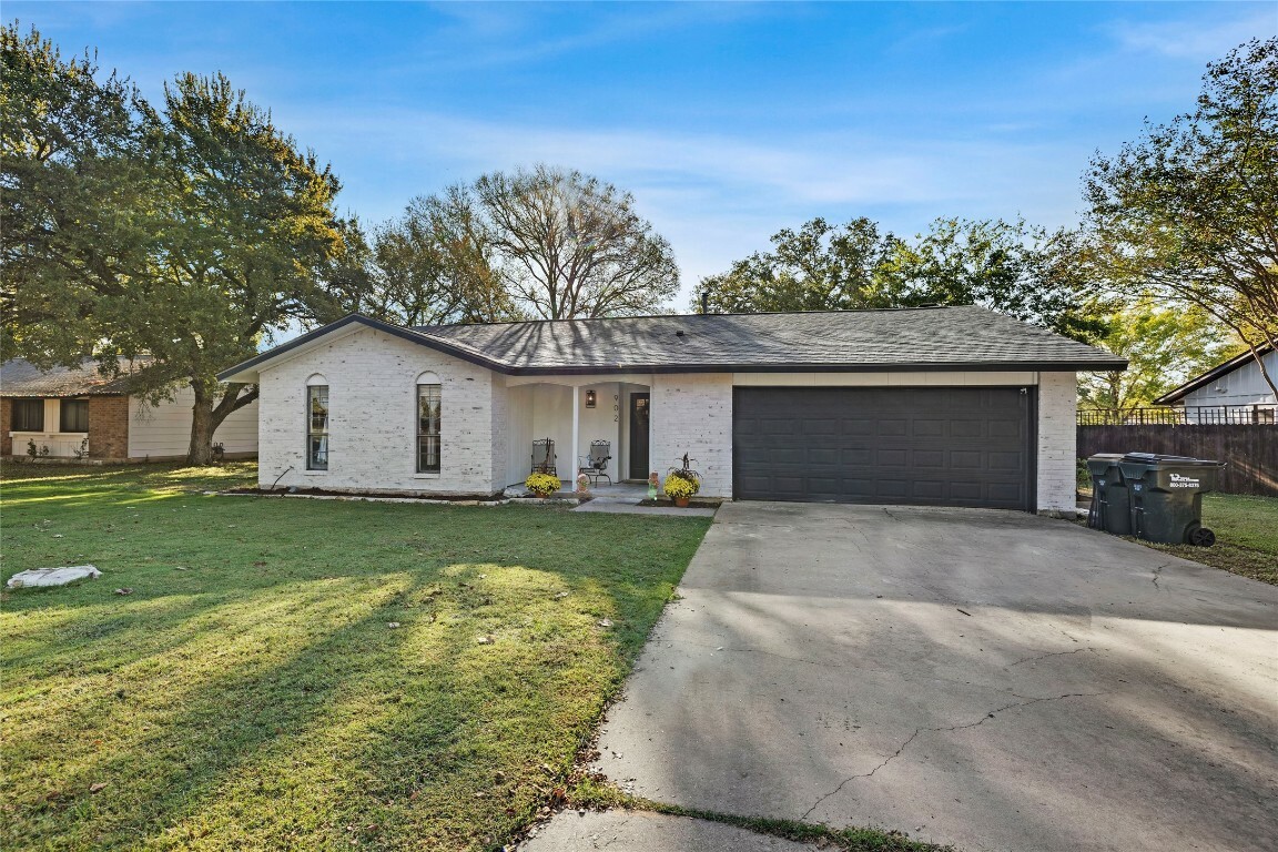 Property Photo:  902 River Bend Drive  TX 78628 