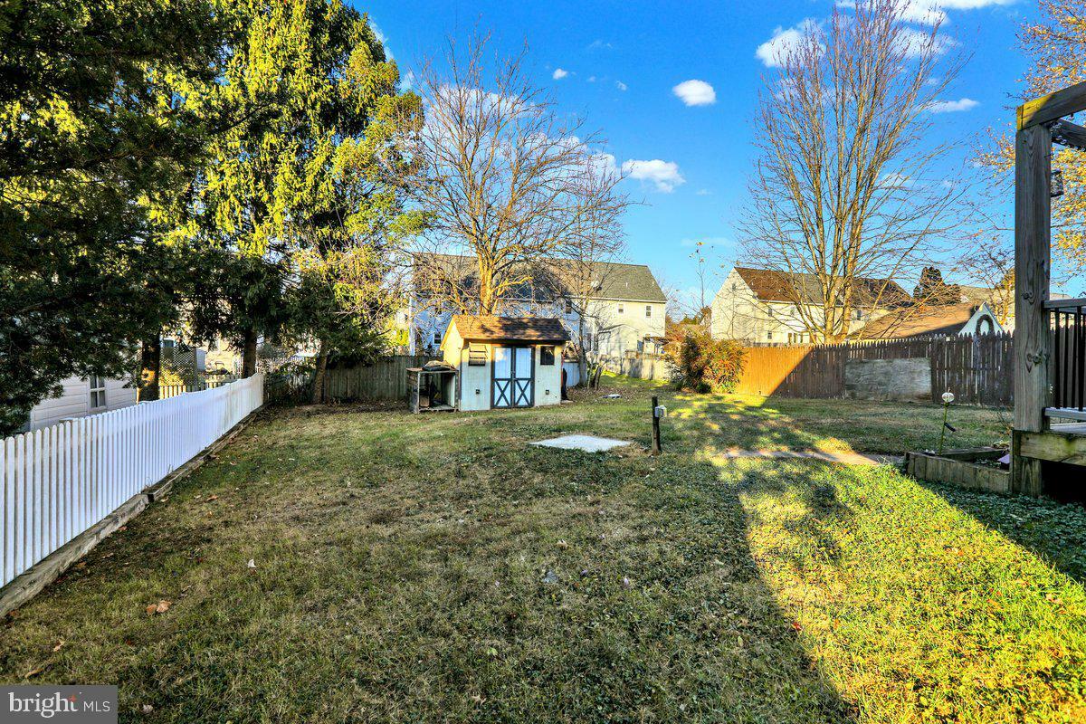 Property Photo:  843 Locust Street  PA 17517 