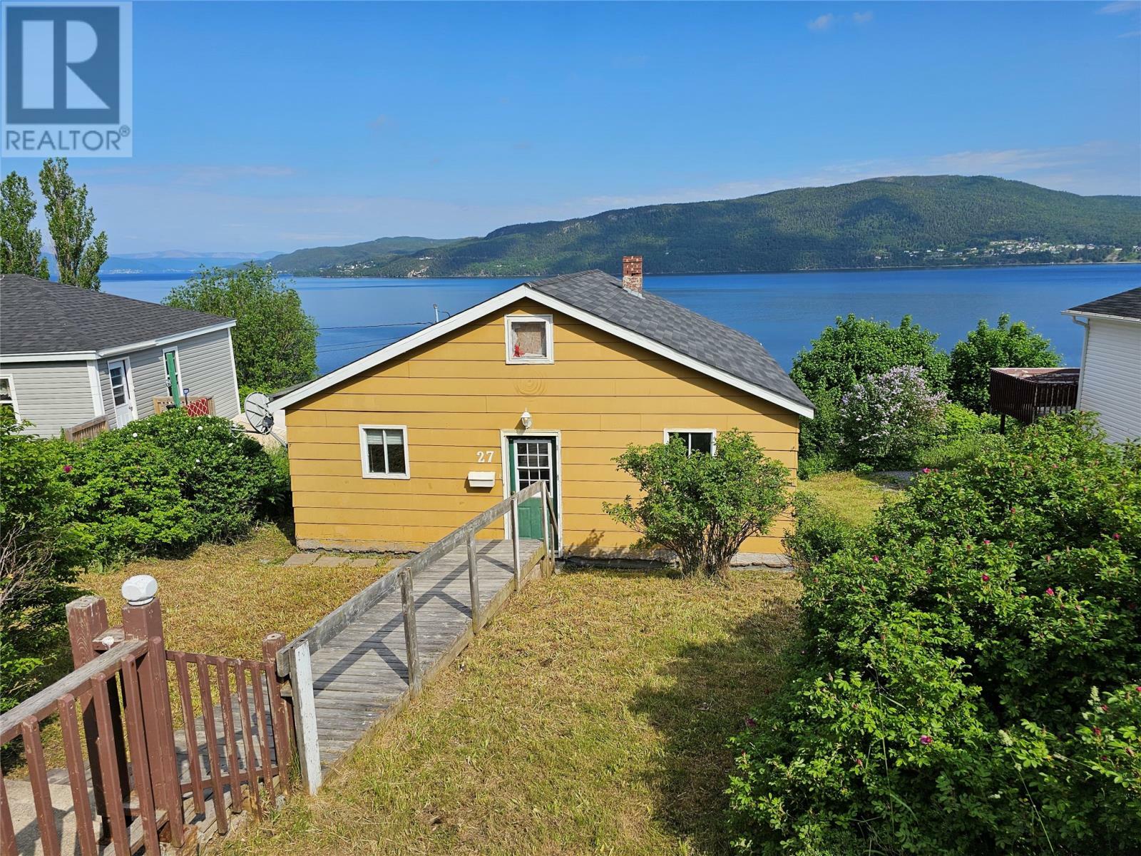 Property Photo:  27 Hillside Road  NL A2H 1A7 