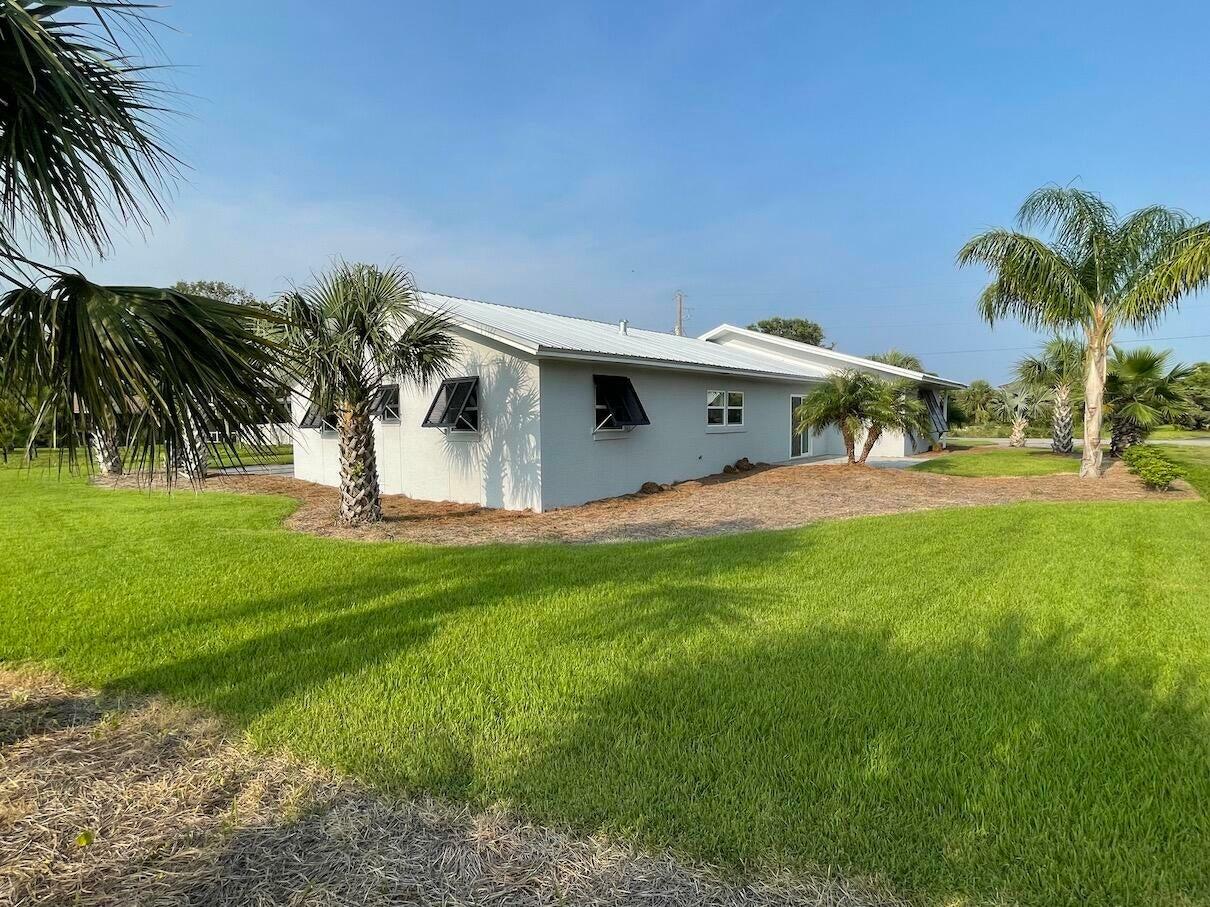 Property Photo:  533 Dolphin Avenue  FL 32548 