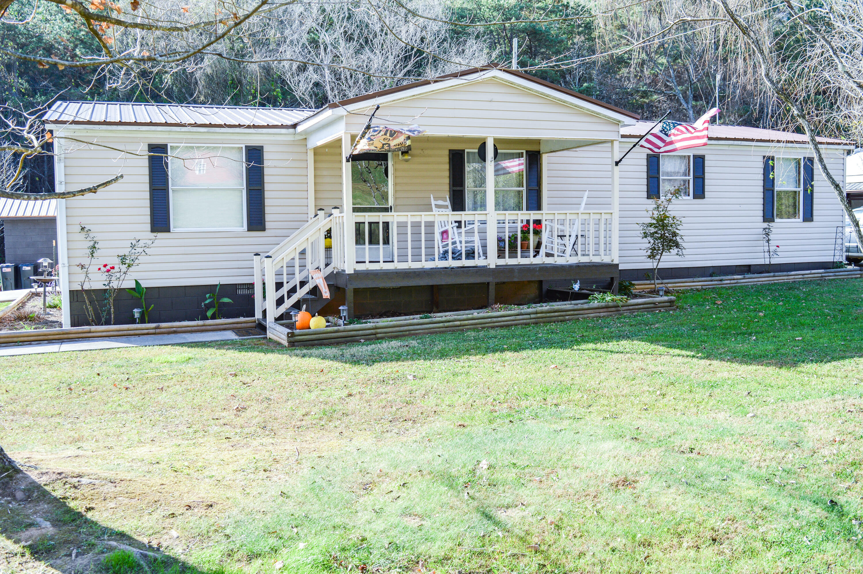 Property Photo: 1871 Highway 68 TN 37326