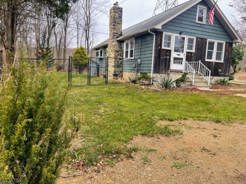 Property Photo:  179 Weldon Rd 1  NJ 07849 