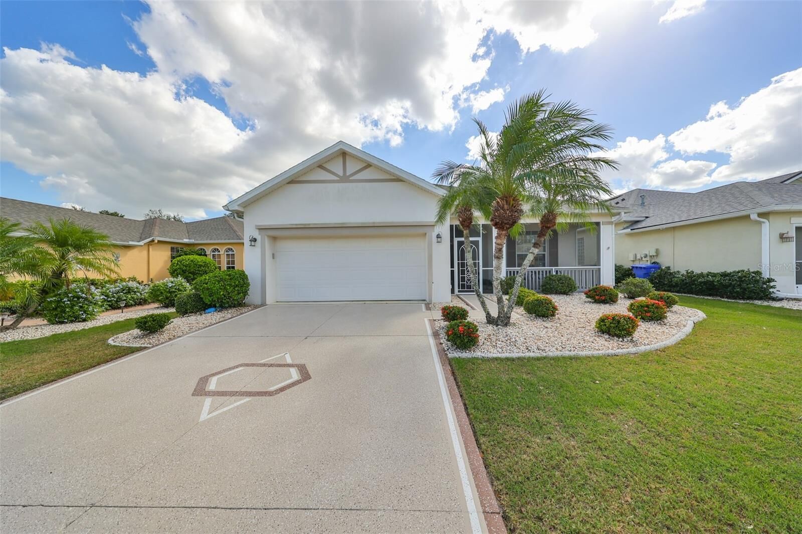 Property Photo: 1120 Emerald Dunes Drive FL 33573