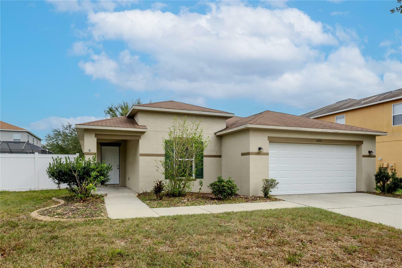 Property Photo:  10610 Boyette Creek Boulevard  FL 33569 