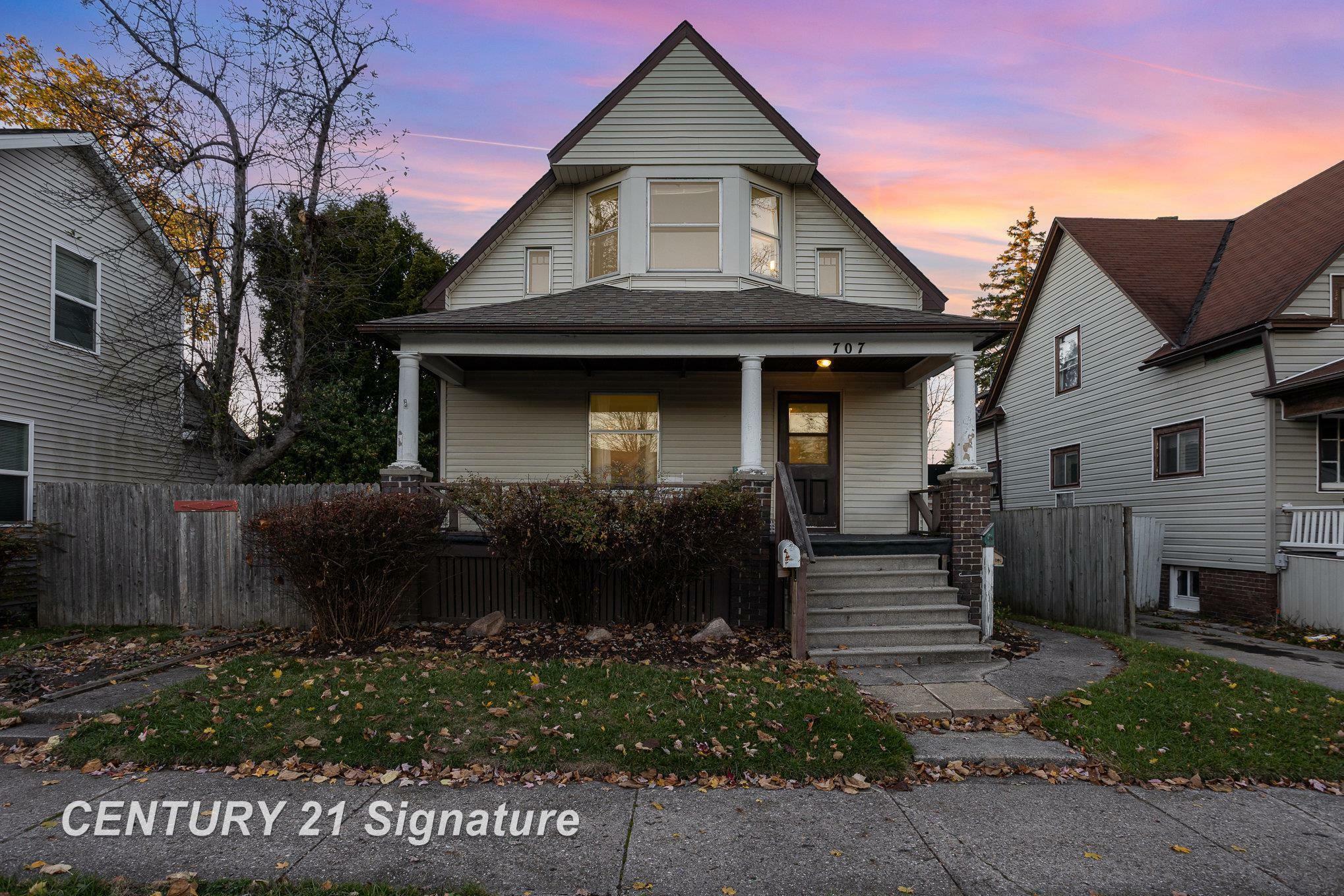 Property Photo:  707 N Porter Street  MI 48602 