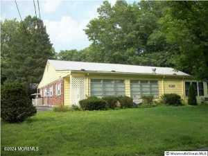 Property Photo:  28 Holly Street B  NJ 08759 