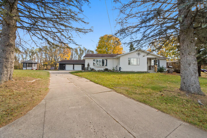 115 Olcott Lake Drive  Jackson MI 49201 photo