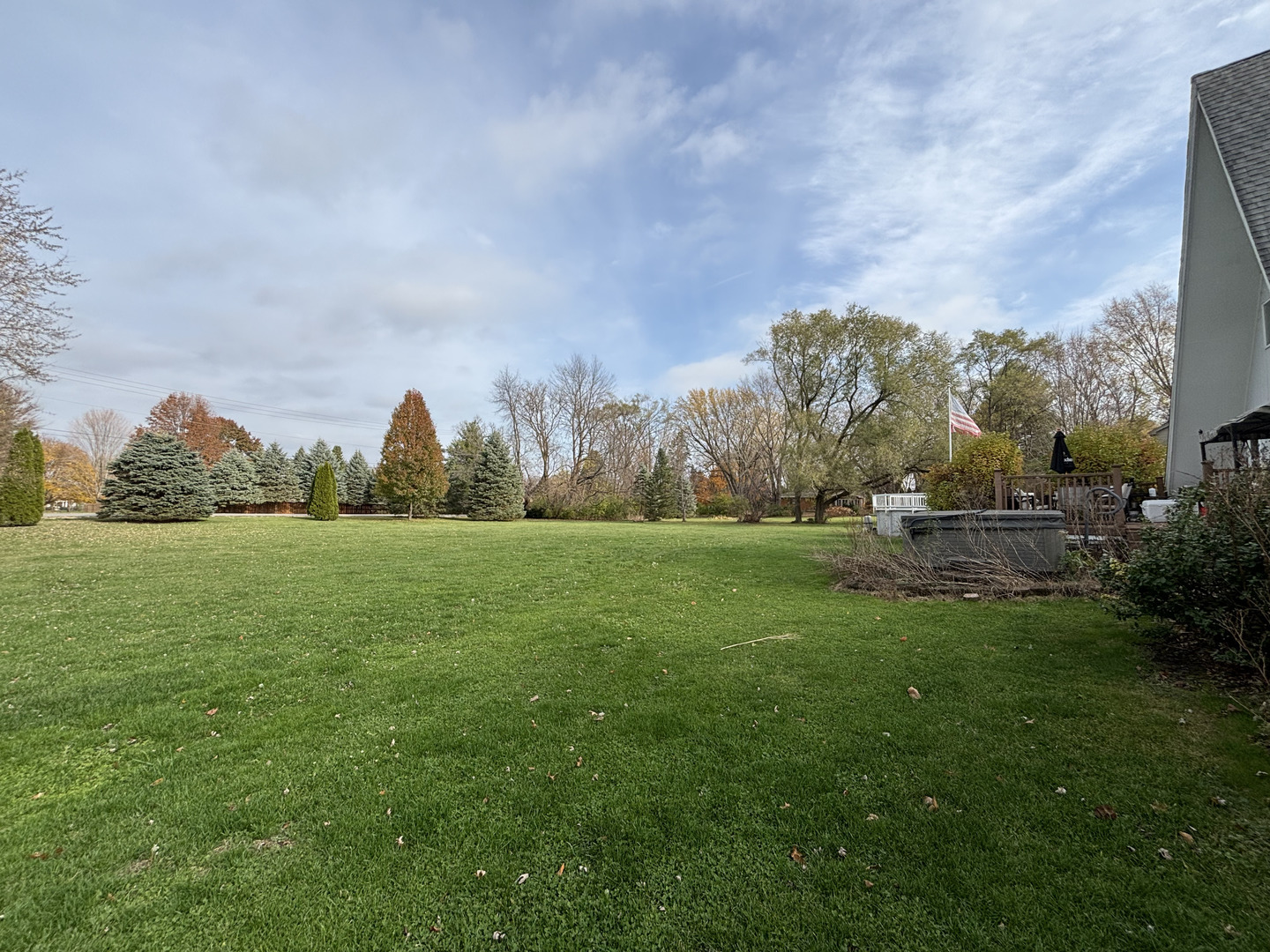 Property Photo:  8N041 Falcons Trail  IL 60175 