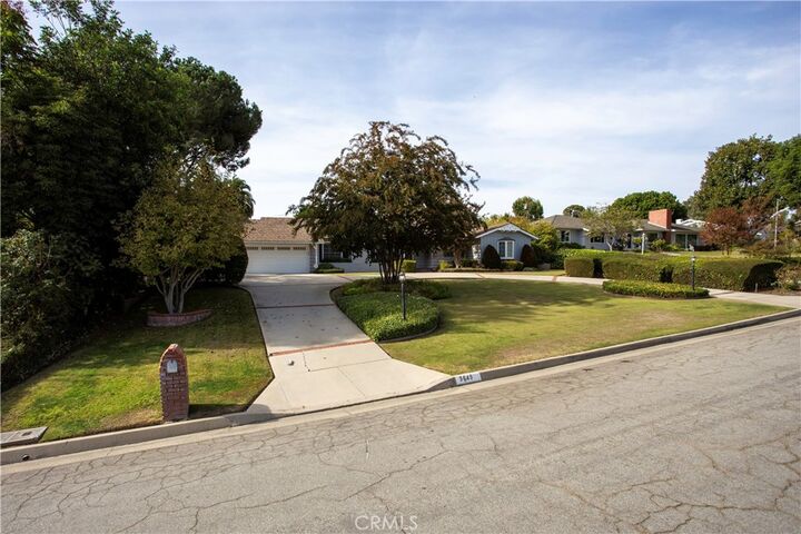 Property Photo:  9649 El Venado Drive  CA 90603 