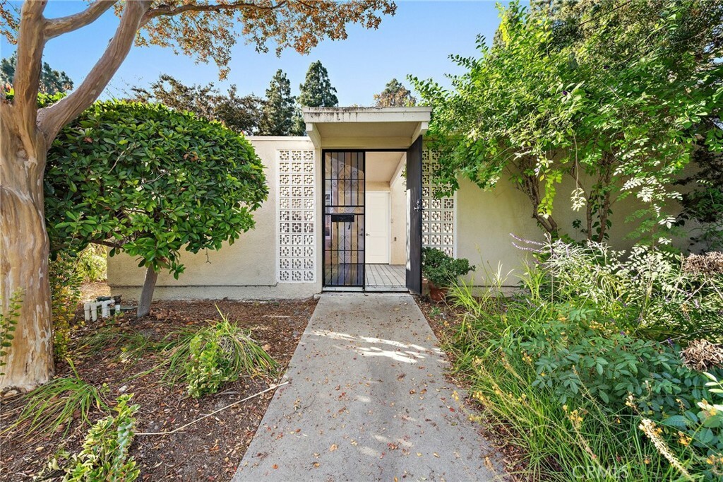 499 Avenida Sevilla D  Laguna Woods CA 92637 photo