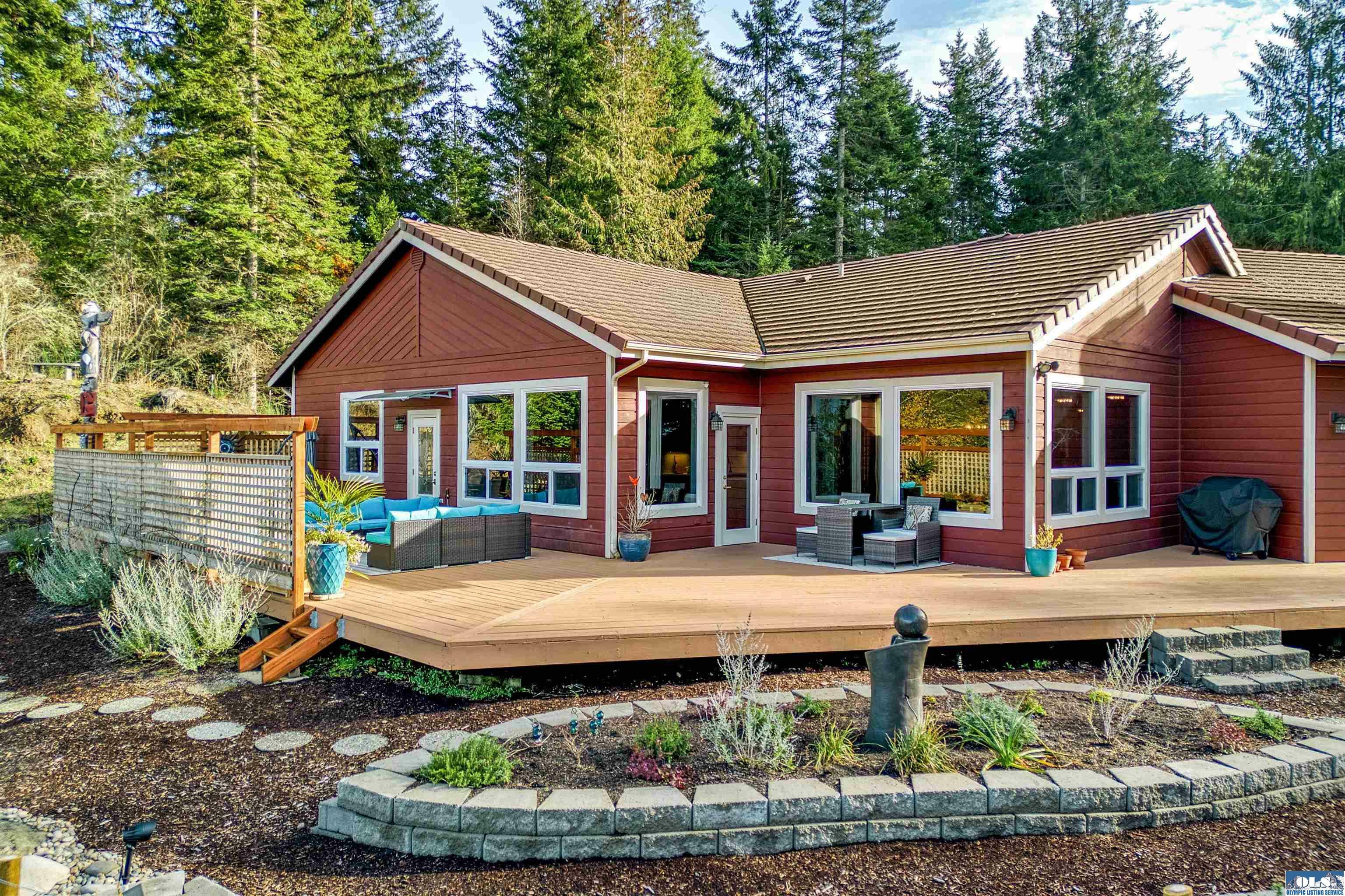 Property Photo:  636 Lake Of The Hills Loop  WA 98382 