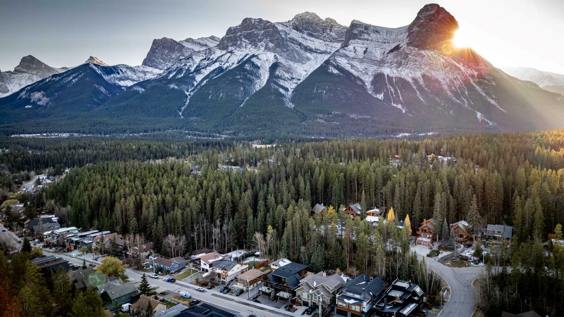 269B Three Sisters Drive  Canmore AB T1W 2M4 photo