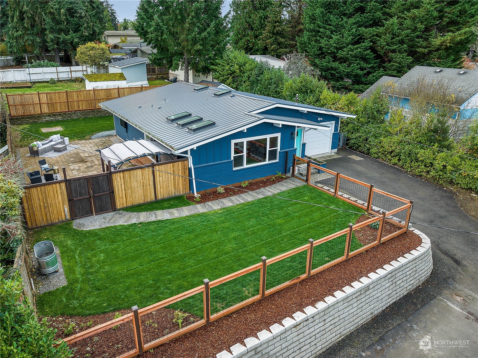 Property Photo:  437 S 206th Street  WA 98198 