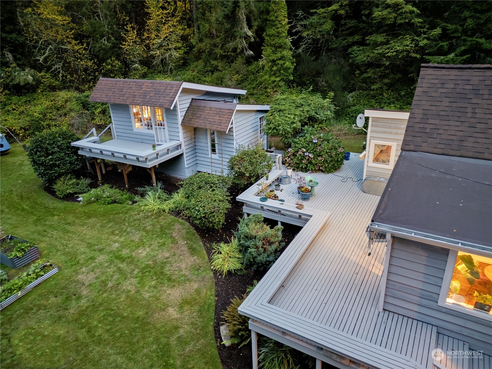 Property Photo:  10773 Hyla Avenue NE  WA 98110 