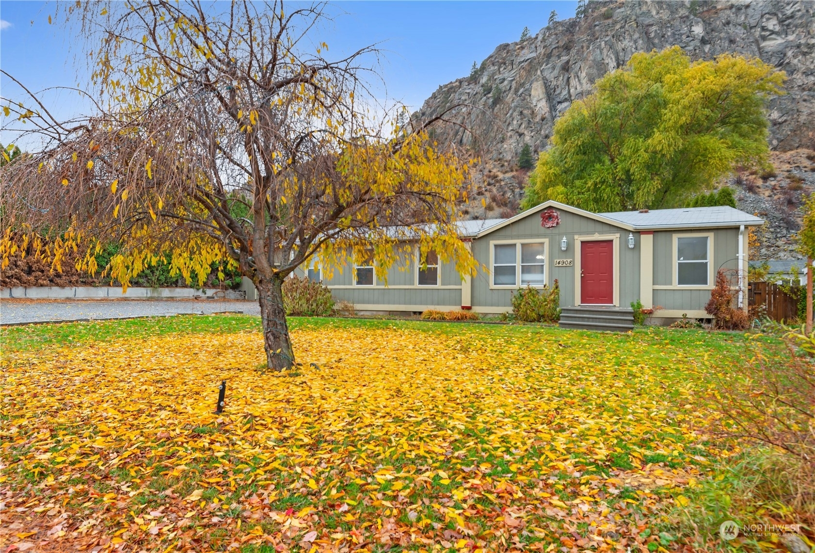 Property Photo:  14908 Red Delicious Street  WA 98822 