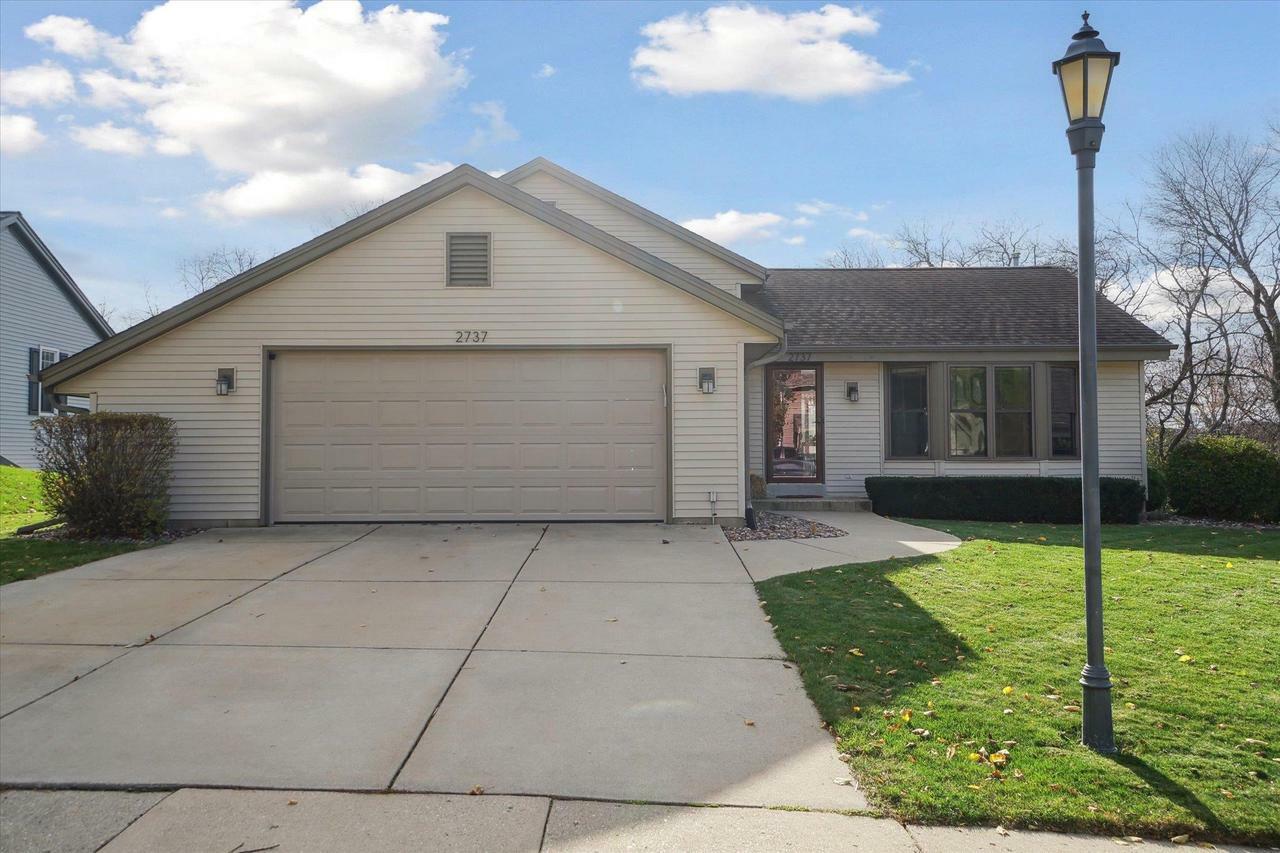 Property Photo:  2737 Brighton Drive  WI 53188 