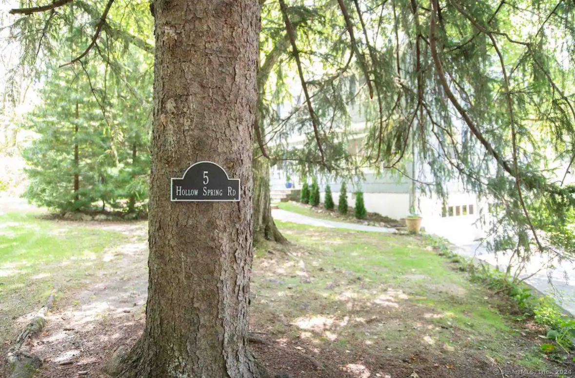 Property Photo:  5 Hollow Spring Road  CT 06854 