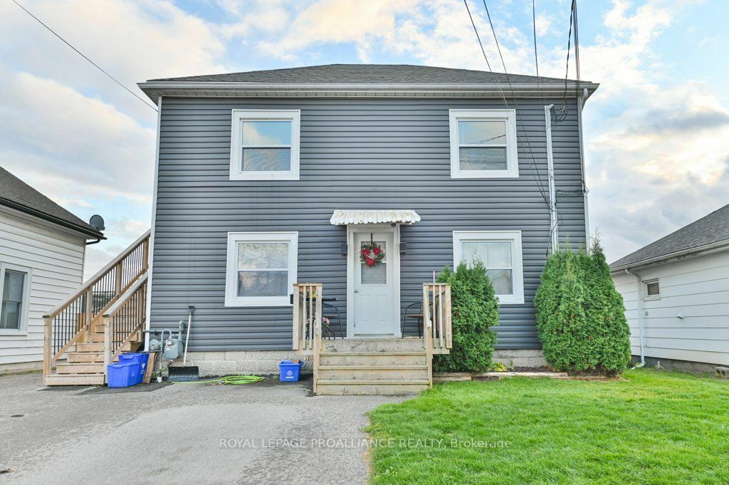 Property Photo:  65 John St  ON K8V 1J8 