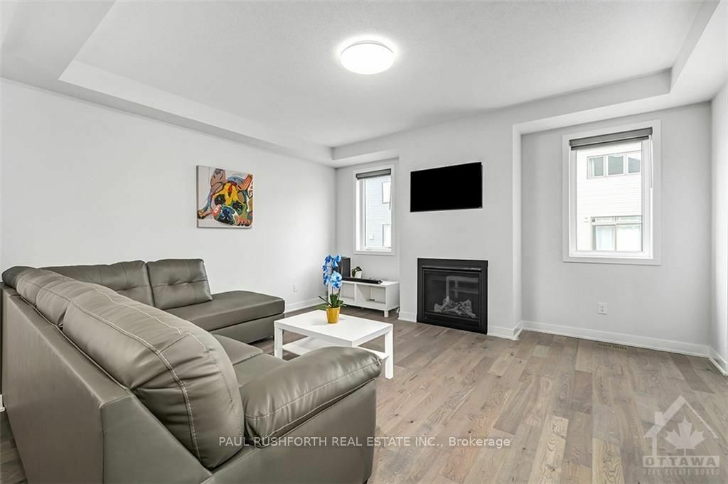 Property Photo:  309 Crossway Terr  ON K2S 3A8 