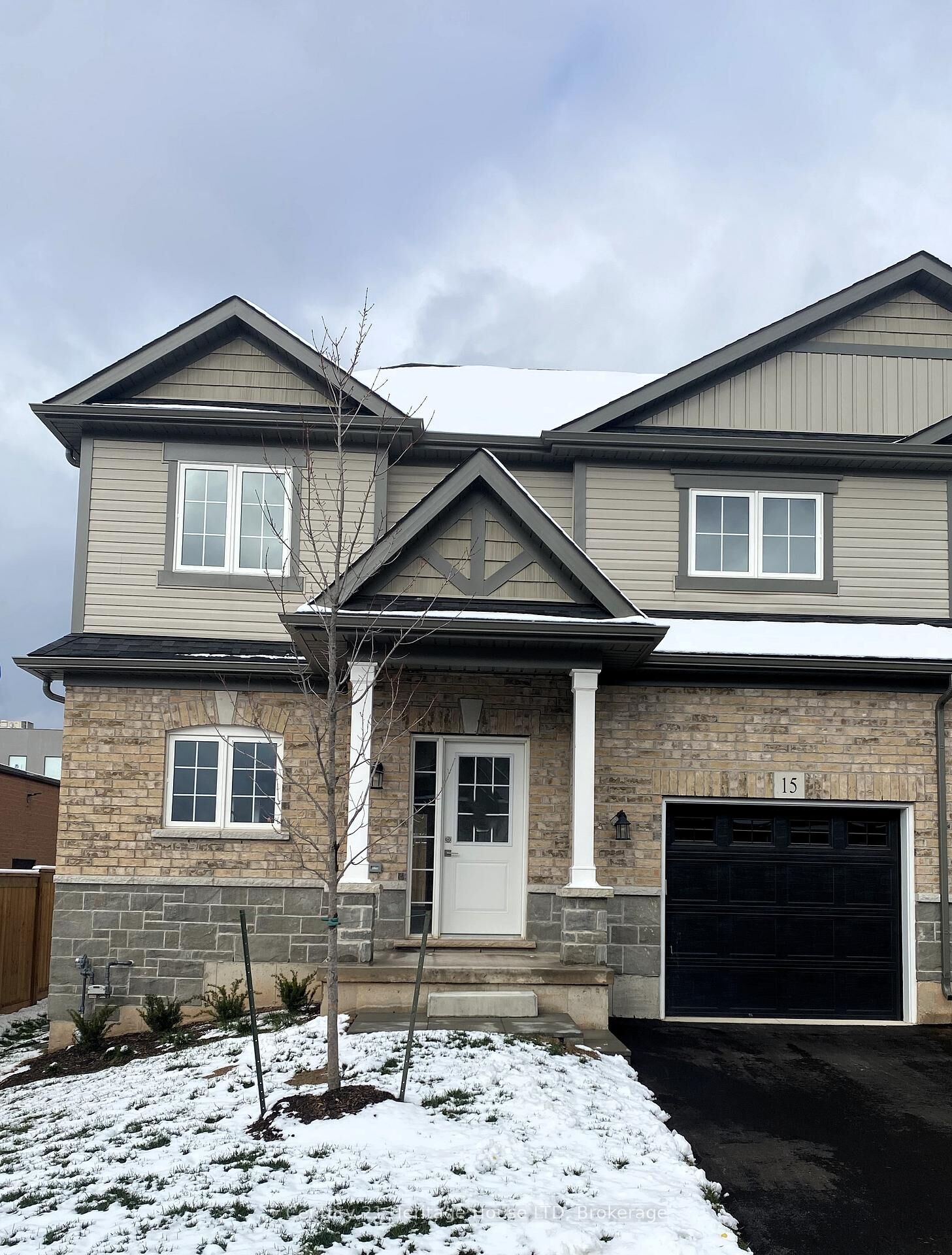 Property Photo: 397 Garrison Road 15 ON L2A 1N1