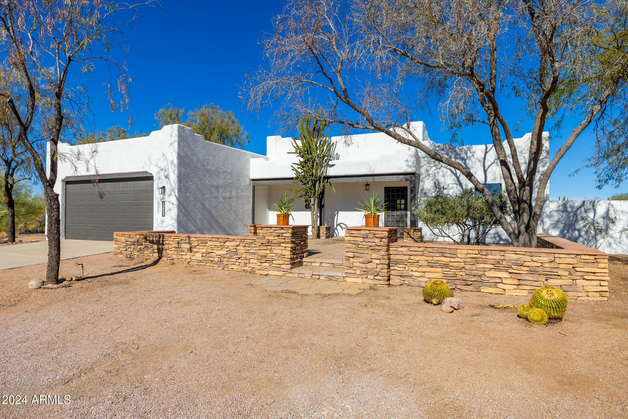 Property Photo:  2870 E Superstition Boulevard  AZ 85119 