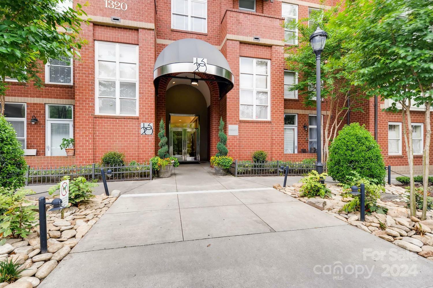 Property Photo:  1320 Fillmore Avenue 504  NC 28203 