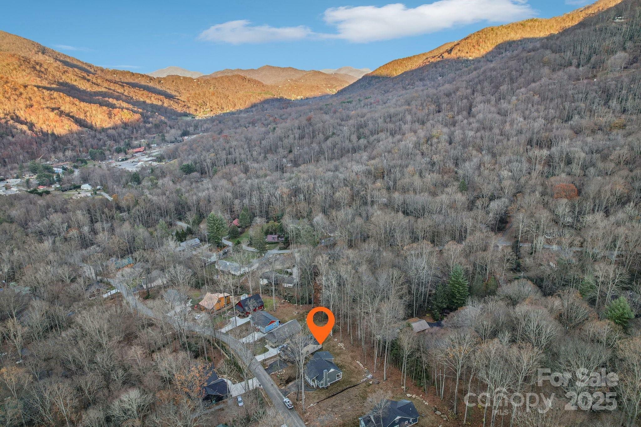 Property Photo: 593 Twinbrook Lane NC 28751