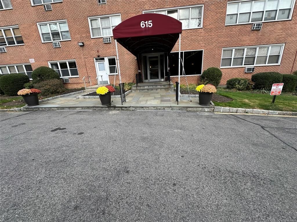 Property Photo:  615 Palmer Road 102  NY 10701 