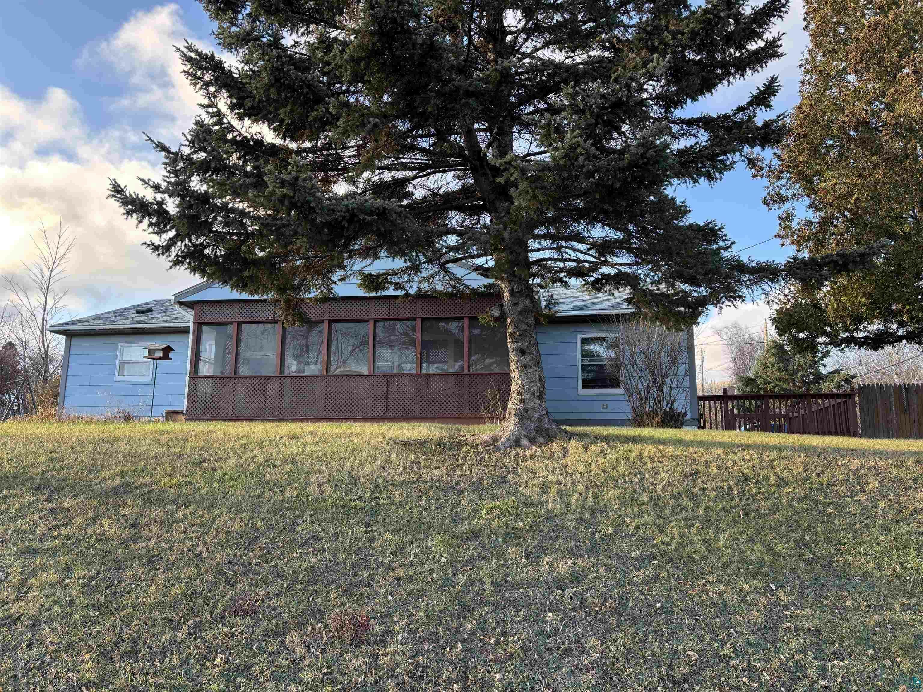 Property Photo:  82 Banks Blvd  MN 55614 