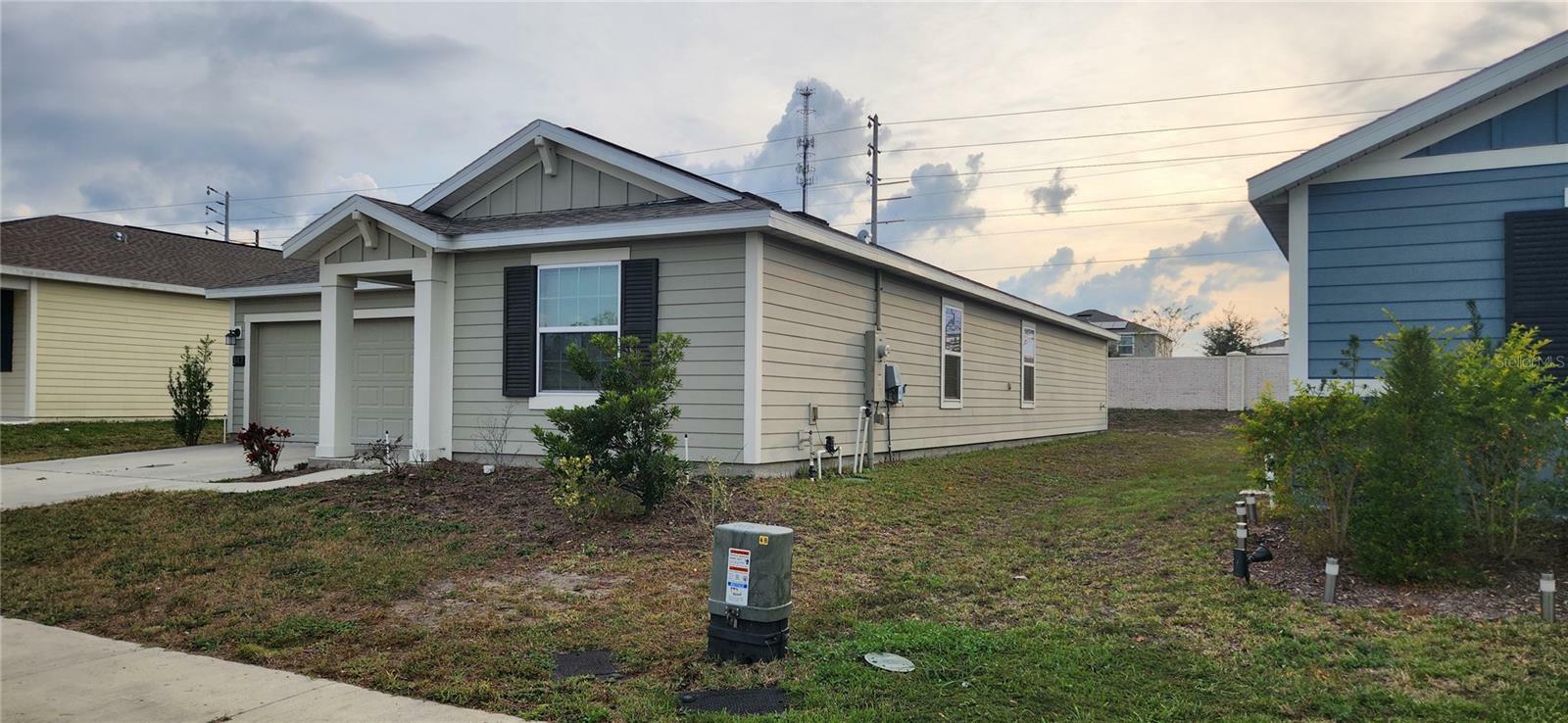 Property Photo:  347 Estates Court  FL 33844 