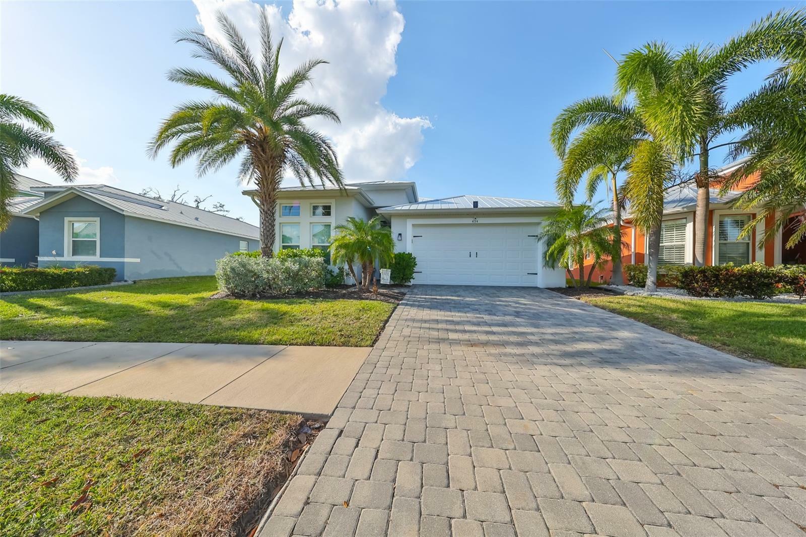 Property Photo: 434 Bahama Grande Boulevard FL 33572