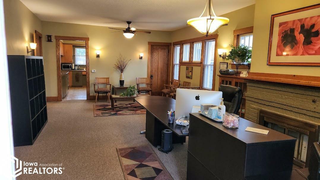 Property Photo:  125 4th Street  IA 50401 