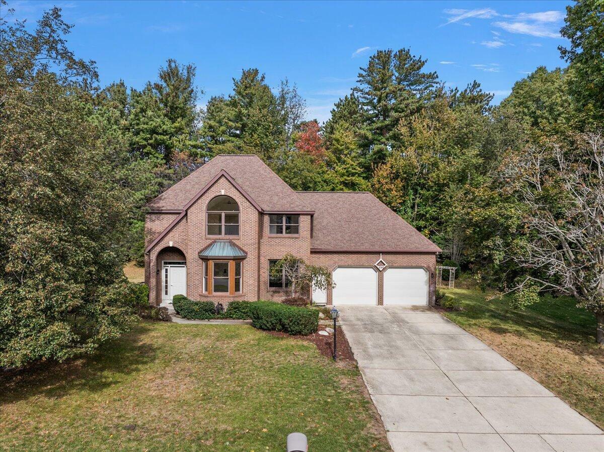 Property Photo:  2065 Woodlark Drive  MI 49424 