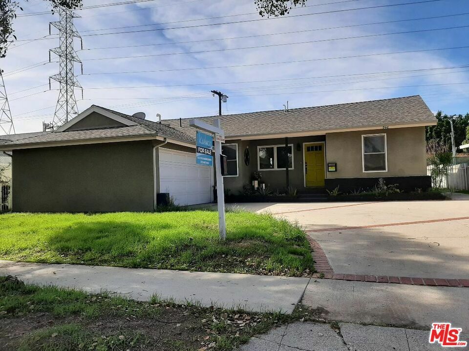 Property Photo: 9441 Roslyndale Avenue CA 91331