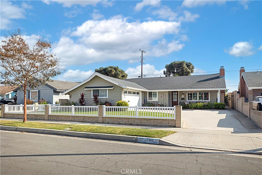 17612 Wrightwood Lane  Huntington Beach CA 92649 photo