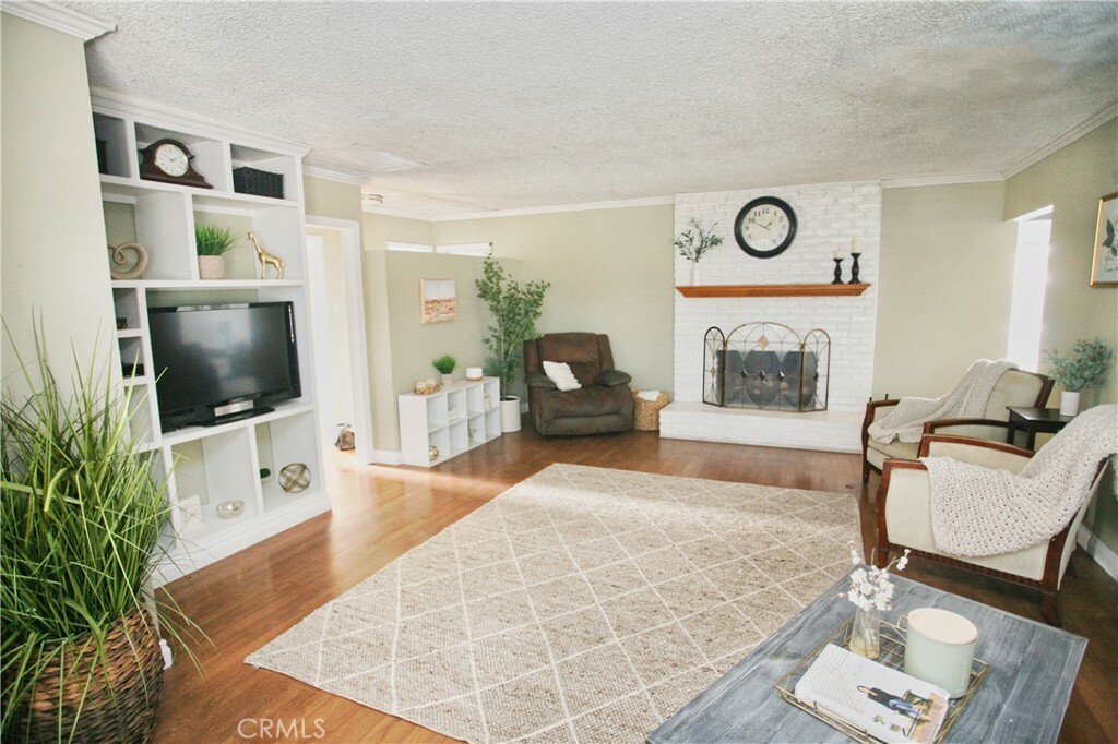 Property Photo:  9509 Badminton Avenue  CA 90605 