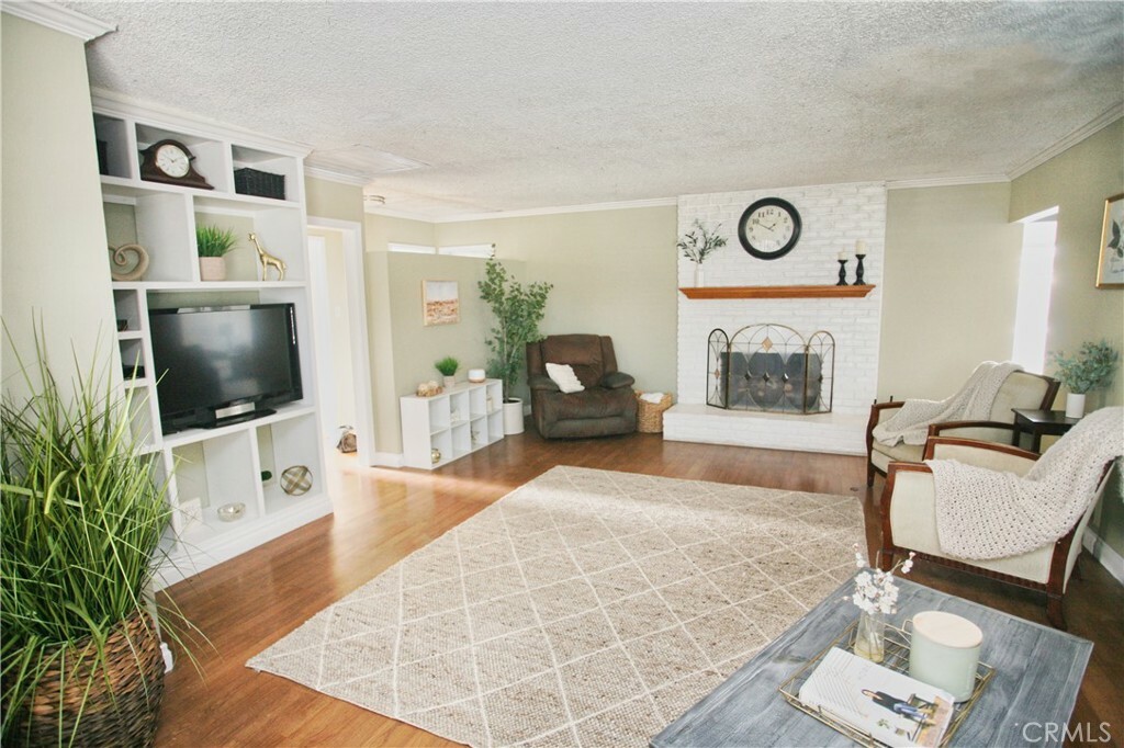 Property Photo:  9509 Badminton Avenue  CA 90605 