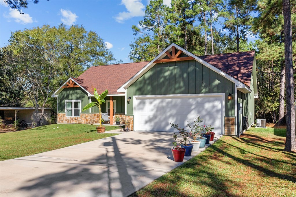 Property Photo:  701 Sandybrook Dr  TX 75901 