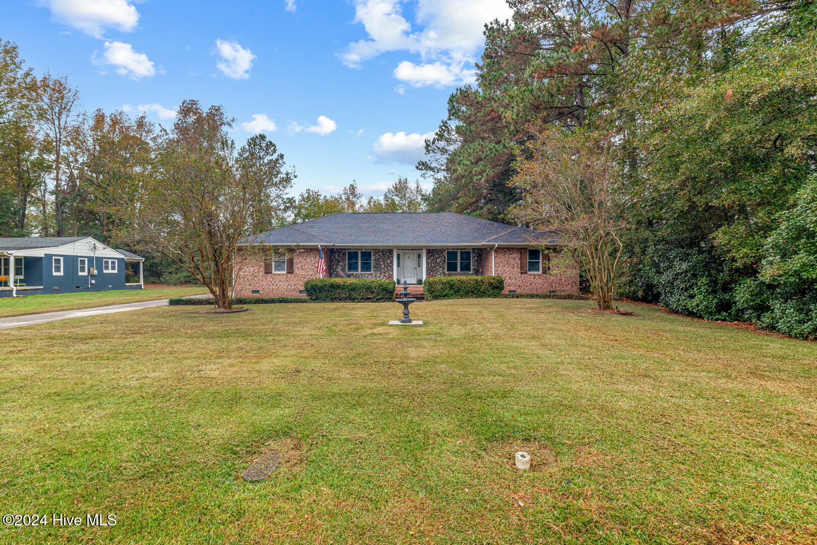 Property Photo:  129 Lakewood Drive  NC 28546 