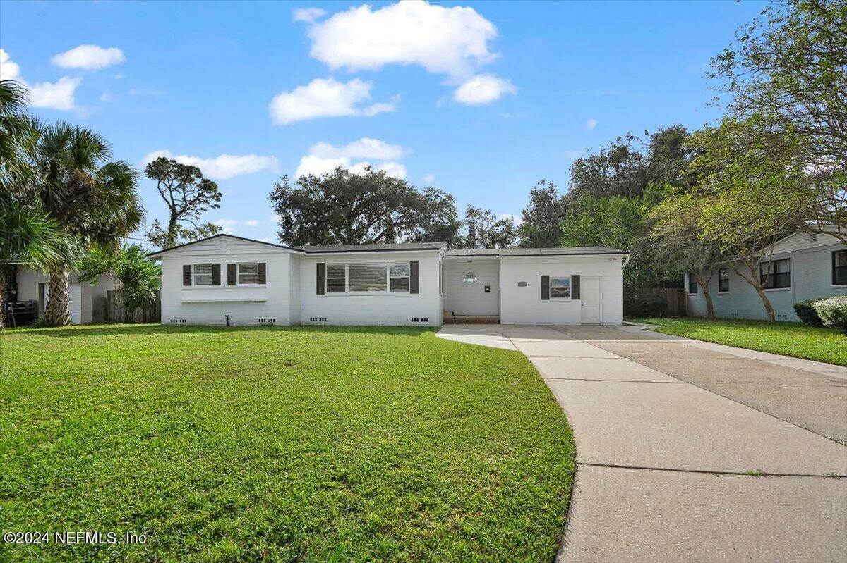 Property Photo: 3964 Marianna Road FL 32217
