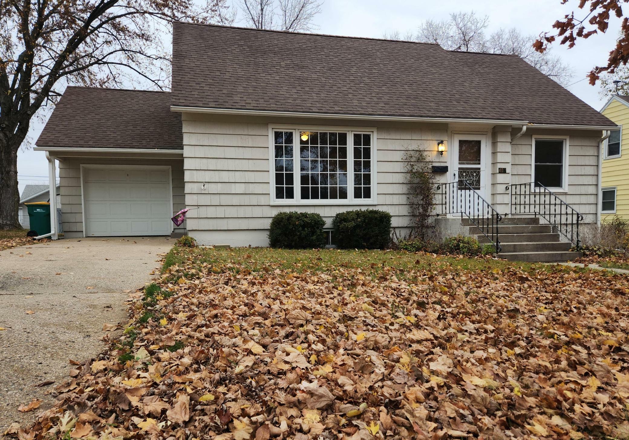 Property Photo:  407 Sheridan Street  MN 56007 