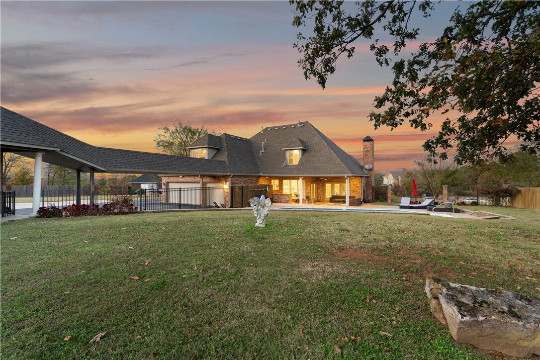 Property Photo:  515 Candlelight Circle  AR 72762 