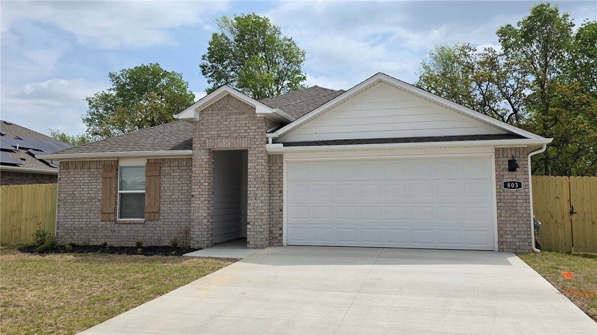 Property Photo: 803 Picard Avenue AR 72745