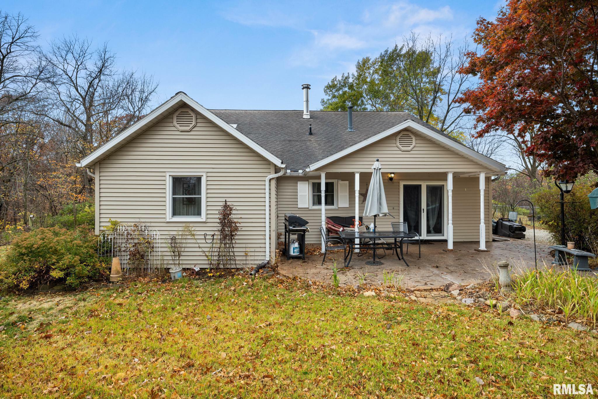 Property Photo:  1566 Woodland Knolls Road  IL 61548 