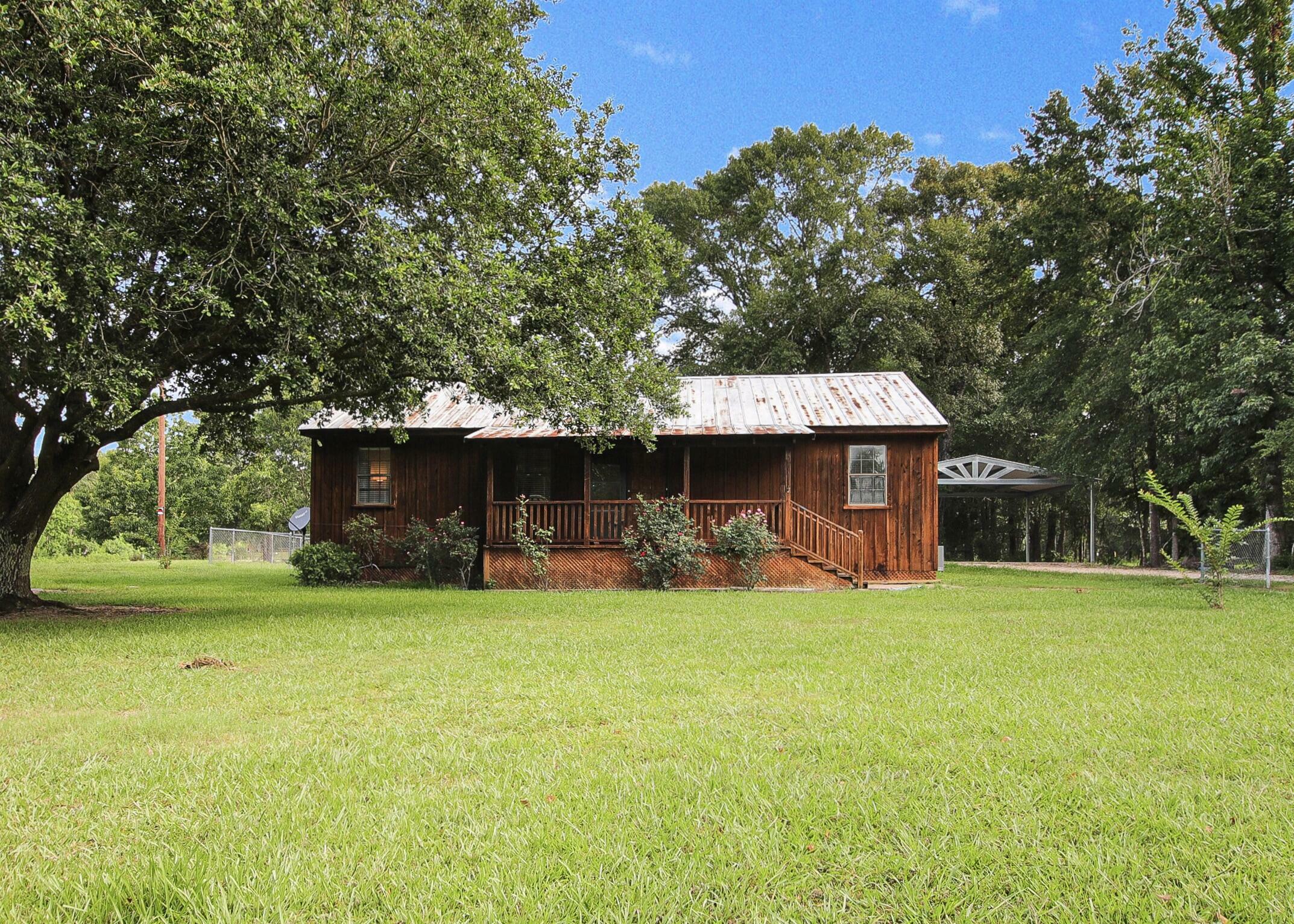 Property Photo:  2416 Bailey Rd  LA 71446 