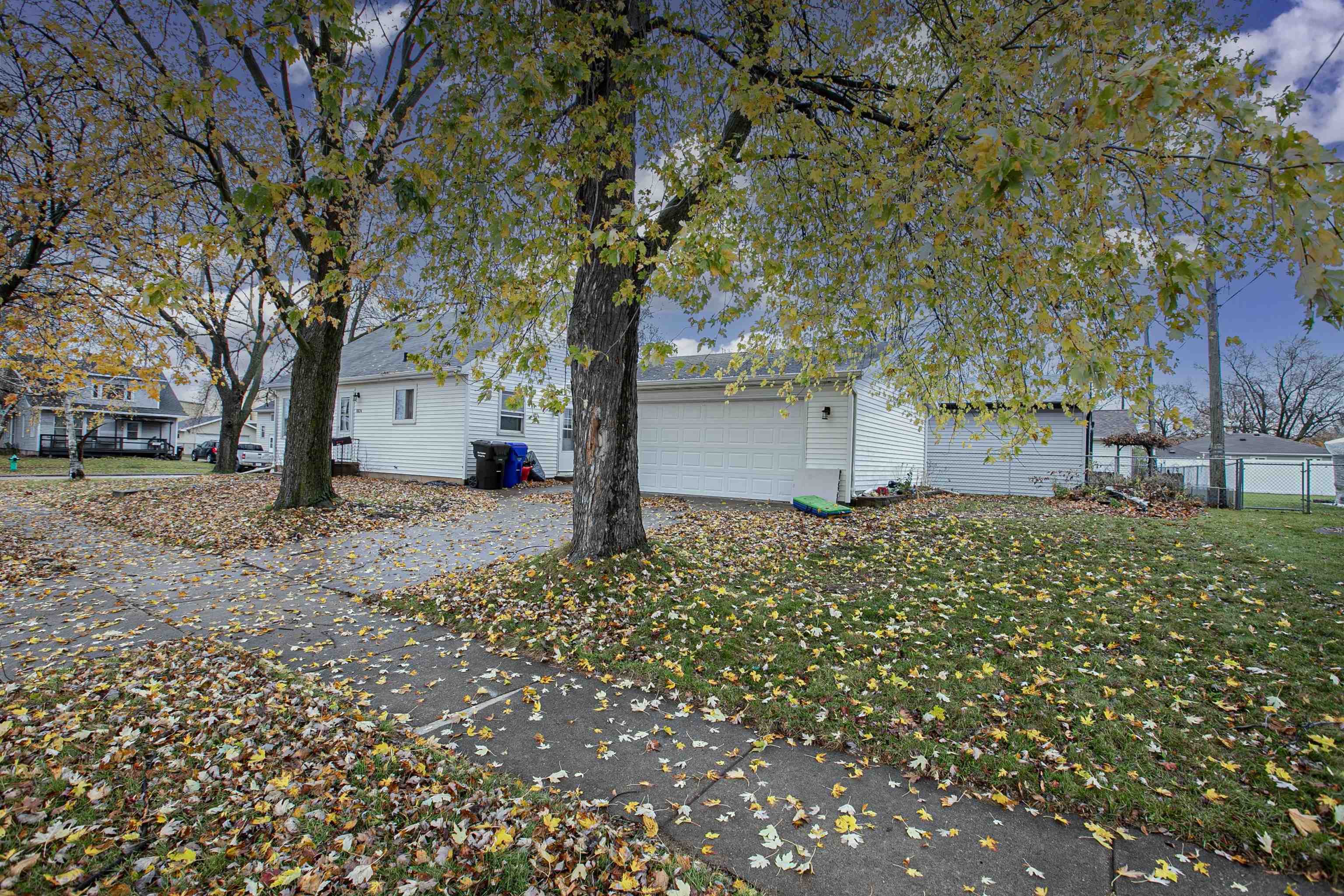 Property Photo:  1824 W Winnebago Street  WI 54914-3303 