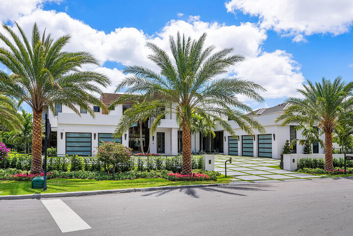 Property Photo:  298 W Key Palm Road  FL 33432