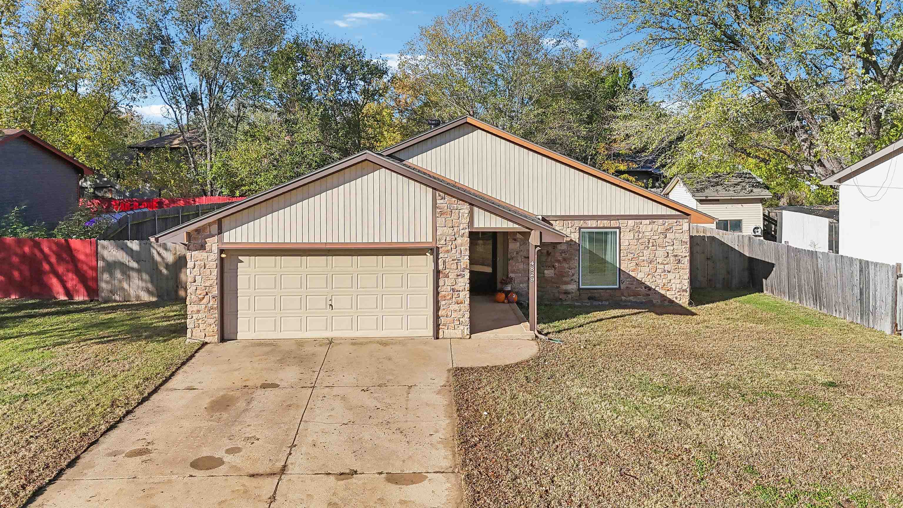 Property Photo: 4829 S Martinson Cir KS 67217
