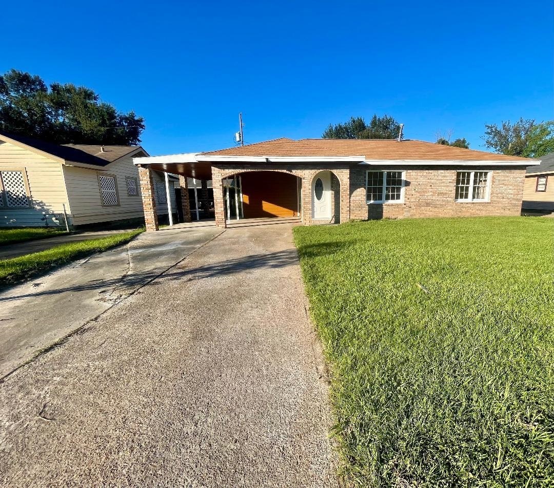 Property Photo:  2251 Westway St.  TX 77630 